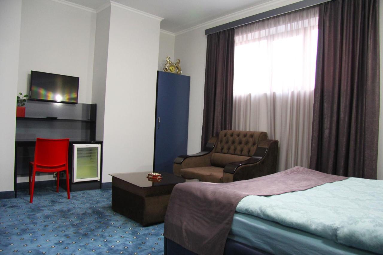 Nice Hotel Jerevan Eksteriør billede